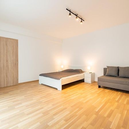 Brand New Two Room Apartment #64 In Elite Rezidence With Free Secure Parking Прага Экстерьер фото