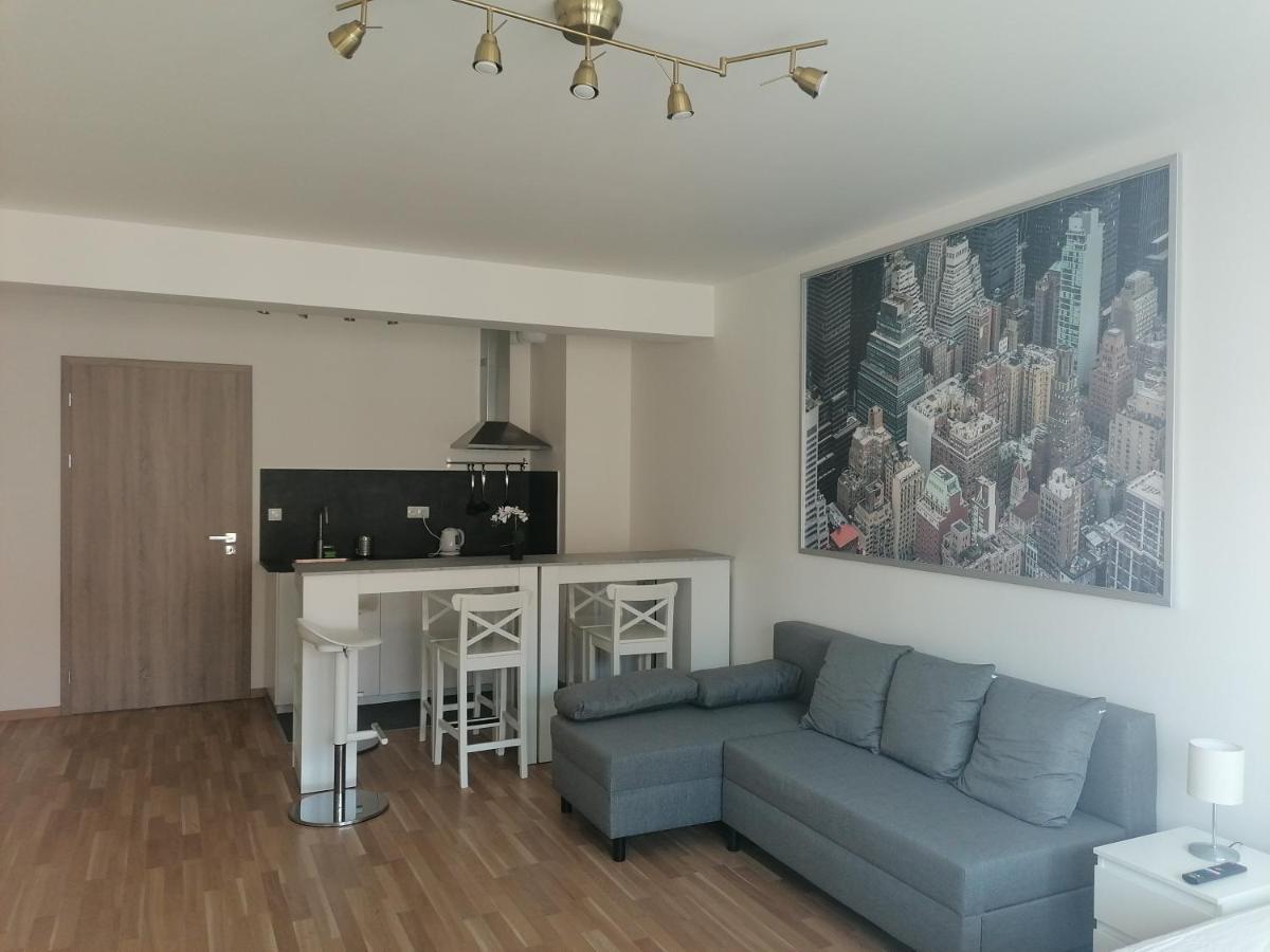 Brand New Two Room Apartment #64 In Elite Rezidence With Free Secure Parking Прага Экстерьер фото